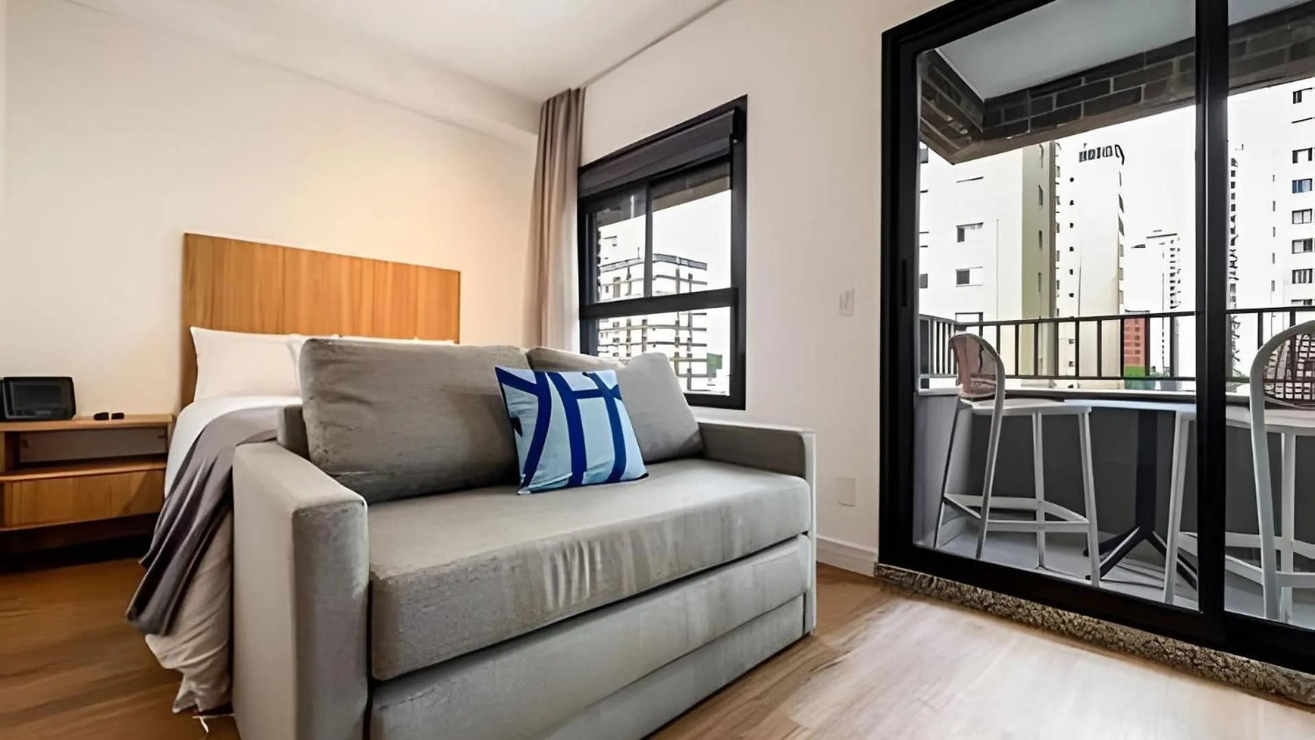 Lindo Estudio Recem Reformado Em Moema! Sao Paulo Brazil